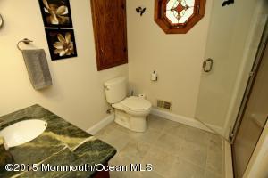 135 Irwin Pl, Middletown, NJ 07748 photo 12