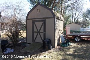 135 Irwin Pl, Middletown, NJ 07748 photo 19