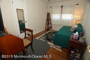 135 Irwin Pl, Middletown, NJ 07748 photo 9