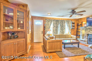 36 Walker Ln, Waretown, NJ 08758 photo 6