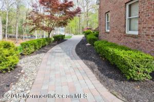 7 Alpine Dr, Millstone, NJ 08535 photo 2