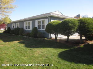 2 Marta Ct, Brick, NJ 08723 photo 4