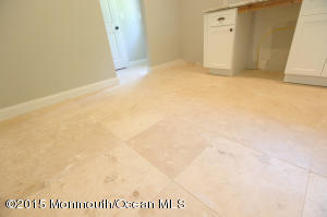 8 Eisenhower Ct, Matawan, NJ 07747 photo 6