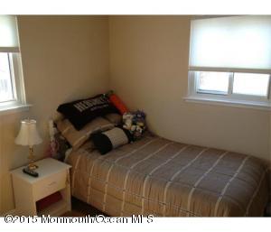 29 Exeter St, Old Bridge, NJ 08857 photo 5
