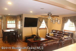 39 Weldon Rd, Matawan, NJ 07747 photo 11