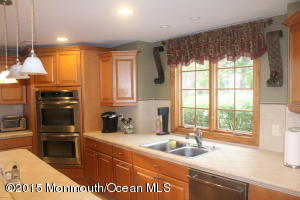 39 Weldon Rd, Matawan, NJ 07747 photo 7