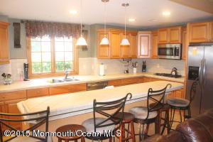 39 Weldon Rd, Matawan, NJ 07747 photo 9