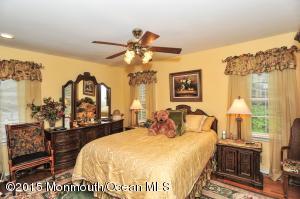 3 Ned Dr, Matawan, NJ 07747 photo 8