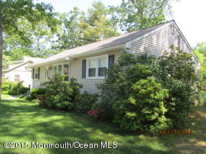 631 Springfield Ave, Pine Beach, NJ 08741 photo 2