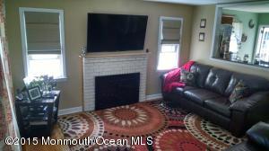 73 Colonial Dr, Clark, NJ 07066 photo 3
