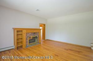 19 Robert Pl, Ocean, NJ 07712 photo 4
