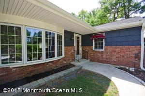 19 Robert Pl, Ocean, NJ 07712 photo 2