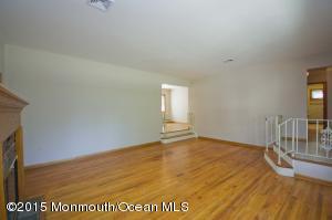 19 Robert Pl, Ocean, NJ 07712 photo 5