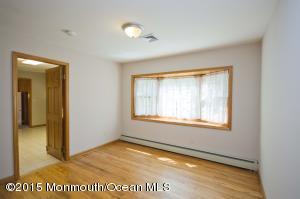 19 Robert Pl, Ocean, NJ 07712 photo 9