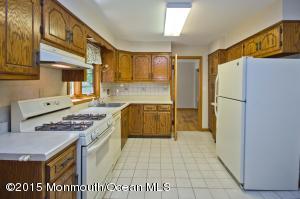 19 Robert Pl, Ocean, NJ 07712 photo 12