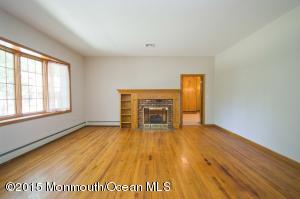 19 Robert Pl, Ocean, NJ 07712 photo 6