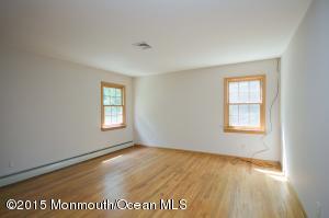 19 Robert Pl, Ocean, NJ 07712 photo 17
