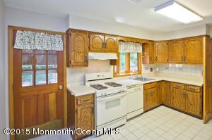 19 Robert Pl, Ocean, NJ 07712 photo 11
