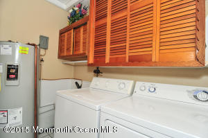 20 Roger Rd, Edison, NJ 08817 photo 17