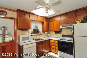 20 Roger Rd, Edison, NJ 08817 photo 10