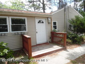 13 Poplar St, Waretown, NJ 08758 photo 3