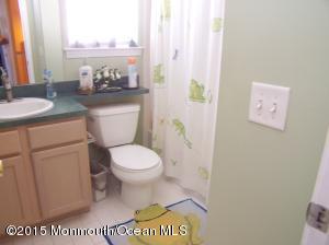 9 Grossweiler Ln, Parlin, NJ 08859 photo 17