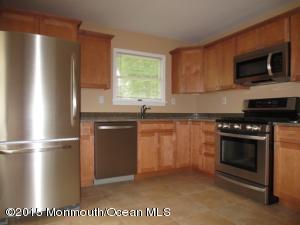 3 Taylor Rd, Matawan, NJ 07747 photo 2