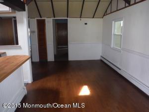 19 Central Ave, Waretown, NJ 08758 photo 4