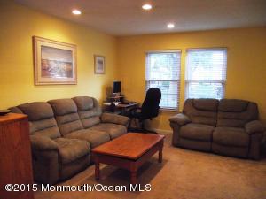 51 Orchard Ct, Jackson, NJ 08527 photo 4