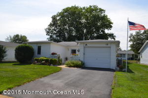 15 Blake Cir, Brick, NJ 08724 photo 1