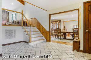 2 Everett Ct, Marlboro, NJ 07746 photo 4