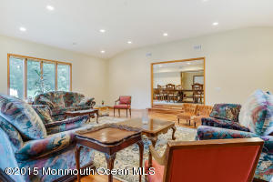 2 Everett Ct, Marlboro, NJ 07746 photo 9