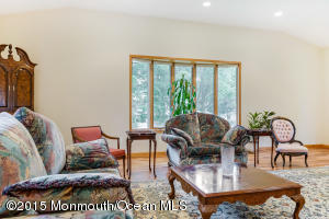 2 Everett Ct, Marlboro, NJ 07746 photo 8
