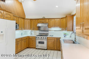2 Everett Ct, Marlboro, NJ 07746 photo 15
