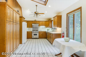 2 Everett Ct, Marlboro, NJ 07746 photo 14