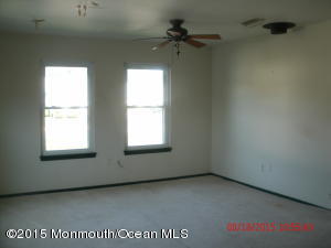 45 Sutton Dr, Brick, NJ 08724 photo 2