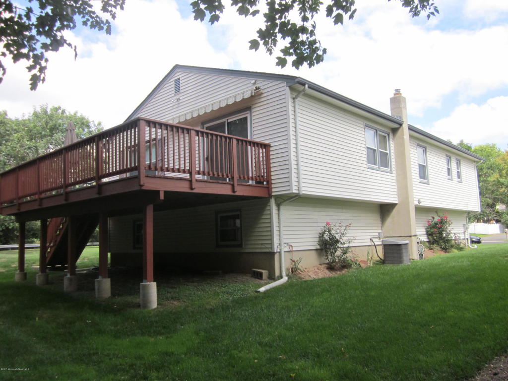 1 Kenneth Dr, Ocean, NJ 07712 photo 4