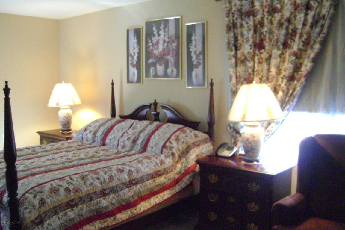 1 Kenneth Dr, Ocean, NJ 07712 photo 13