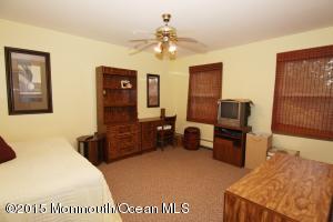 17 Mitchell Ct, Marlboro, NJ 07746 photo 13
