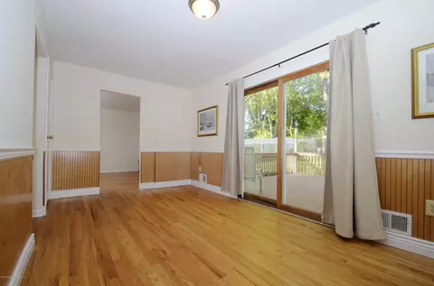 57 Middlesex Rd, Matawan, NJ 07747 photo 5
