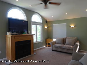 12 Mohawk Dr, Matawan, NJ 07747 photo 13