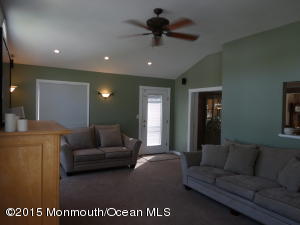 12 Mohawk Dr, Matawan, NJ 07747 photo 10