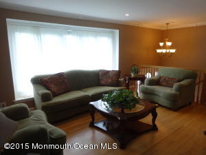 12 Mohawk Dr, Matawan, NJ 07747 photo 16