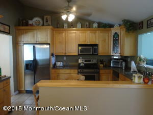12 Mohawk Dr, Matawan, NJ 07747 photo 8