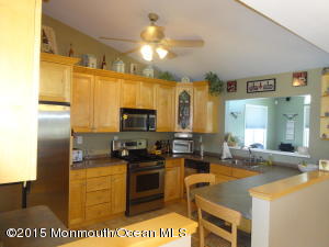 12 Mohawk Dr, Matawan, NJ 07747 photo 7