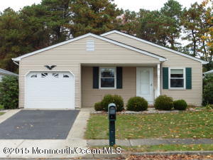 23 Pine Valley Dr, Toms River, NJ 08757 photo 1