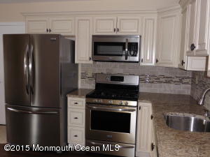 23 Pine Valley Dr, Toms River, NJ 08757 photo 4
