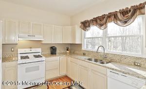 359 Tall Tree Ct, Jackson, NJ 08527 photo 8