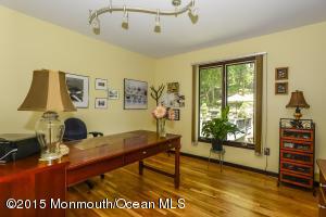 26 Sutton Pl, Middletown, NJ 07748 photo 26