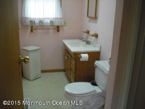 24 Baldwin Ave, Middletown, NJ 07748 photo 15